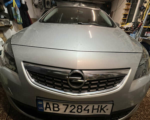 Серый Опель Астра, объемом двигателя 1.7 л и пробегом 255 тыс. км за 6200 $, фото 28 на Automoto.ua