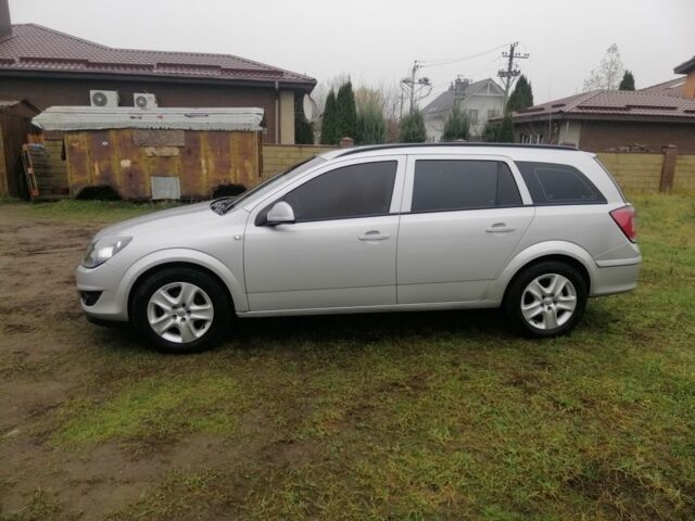 Сірий Опель Астра, об'ємом двигуна 1.7 л та пробігом 300 тис. км за 6200 $, фото 2 на Automoto.ua