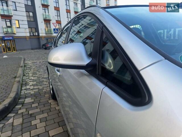 Серый Опель Астра, объемом двигателя 1.7 л и пробегом 270 тыс. км за 6750 $, фото 50 на Automoto.ua