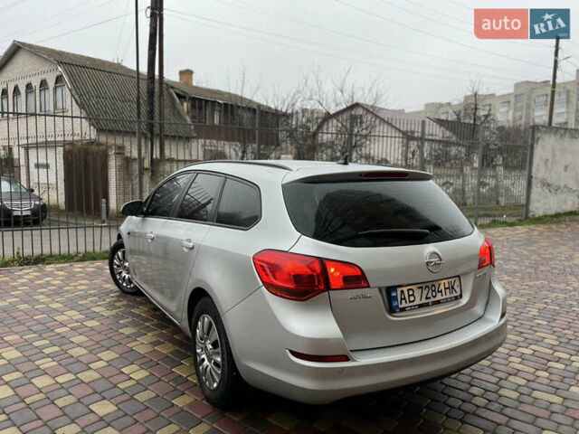 Серый Опель Астра, объемом двигателя 1.7 л и пробегом 257 тыс. км за 5850 $, фото 7 на Automoto.ua