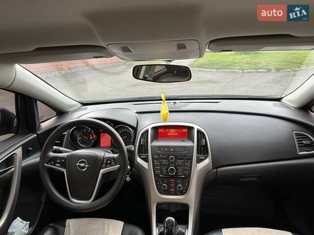 Серый Опель Астра, объемом двигателя 1.3 л и пробегом 220 тыс. км за 7100 $, фото 52 на Automoto.ua