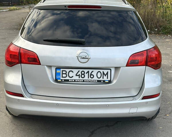 Опель Астра 2012 в Жовкве на Automoto.ua Серый Опель Астра, объемом двигателя 1.7 л и пробегом 301 тыс. км за 6800 $, фото 2 на Automoto.ua