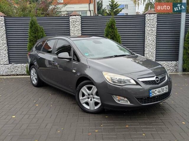 Опель Астра 2012 в Черкассах на Automoto.ua Серый Опель Астра, объемом двигателя 1.7 л и пробегом 236 тыс. км за 7499 $, фото 3 на Automoto.ua