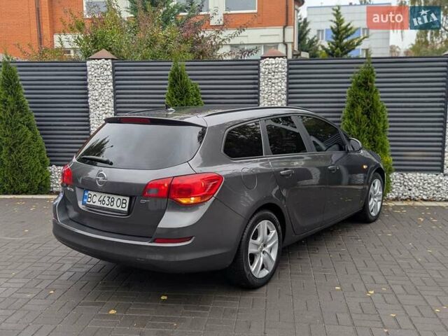 Опель Астра 2012 в Черкассах на Automoto.ua Серый Опель Астра, объемом двигателя 1.7 л и пробегом 236 тыс. км за 7499 $, фото 11 на Automoto.ua