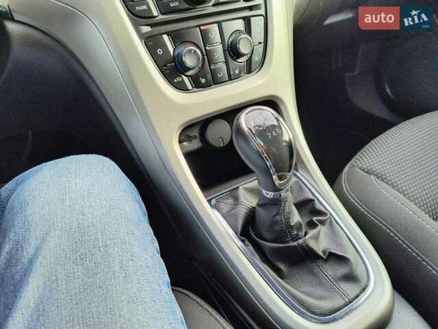 Опель Астра 2012 в Калуше на Automoto.ua Серый Опель Астра, объемом двигателя 1.7 л и пробегом 193 тыс. км за 7400 $, фото 3 на Automoto.ua