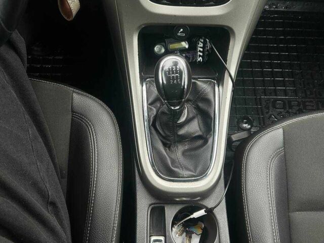 Серый Опель Астра, объемом двигателя 1.7 л и пробегом 241 тыс. км за 5900 $, фото 11 на Automoto.ua