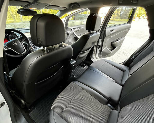 Сірий Опель Астра, об'ємом двигуна 1.7 л та пробігом 272 тис. км за 7100 $, фото 55 на Automoto.ua