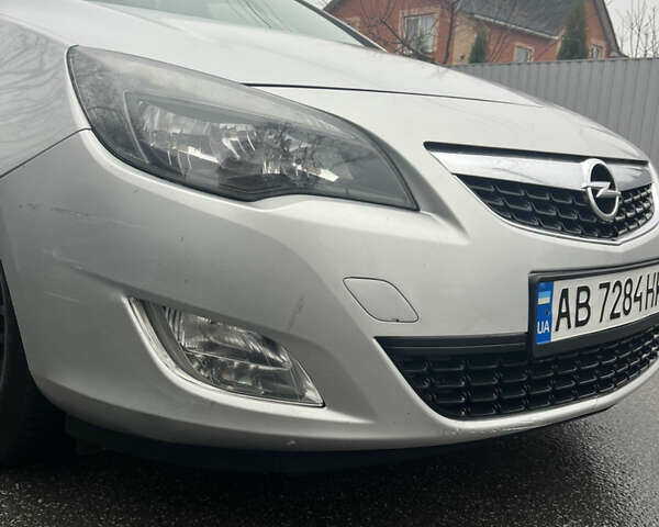Серый Опель Астра, объемом двигателя 1.7 л и пробегом 255 тыс. км за 6200 $, фото 15 на Automoto.ua