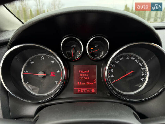 Серый Опель Астра, объемом двигателя 1.7 л и пробегом 245 тыс. км за 5700 $, фото 21 на Automoto.ua