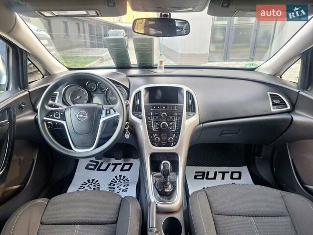 Серый Опель Астра, объемом двигателя 1.7 л и пробегом 270 тыс. км за 6750 $, фото 31 на Automoto.ua