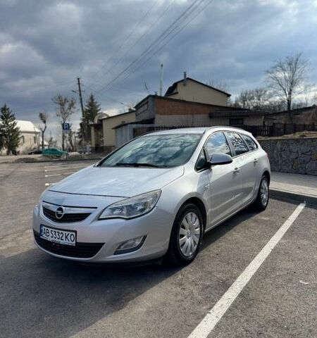 Серый Опель Астра, объемом двигателя 1.69 л и пробегом 321 тыс. км за 6600 $, фото 12 на Automoto.ua