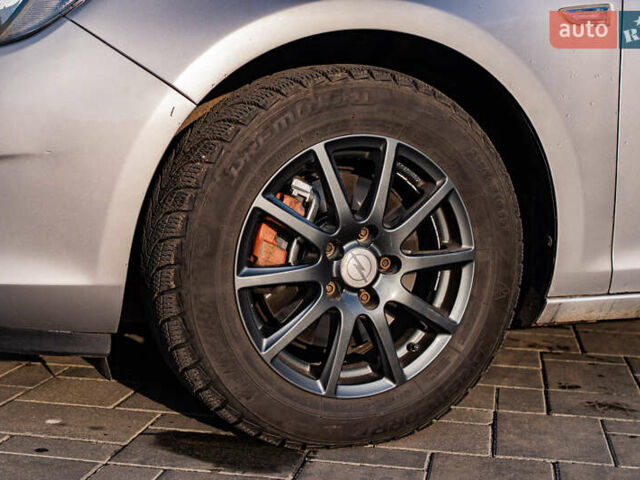 Сірий Опель Астра, об'ємом двигуна 1.7 л та пробігом 270 тис. км за 7500 $, фото 9 на Automoto.ua