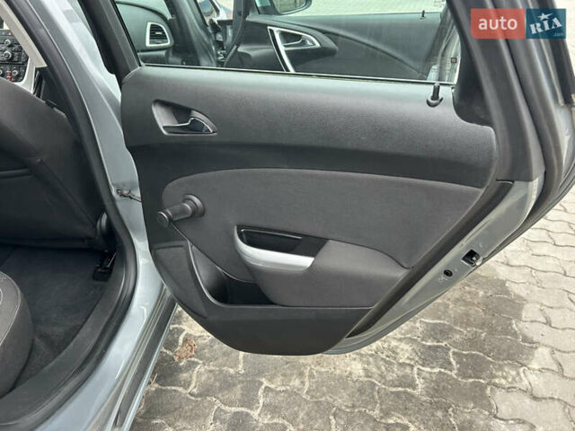 Сірий Опель Астра, об'ємом двигуна 1.7 л та пробігом 185 тис. км за 7500 $, фото 13 на Automoto.ua