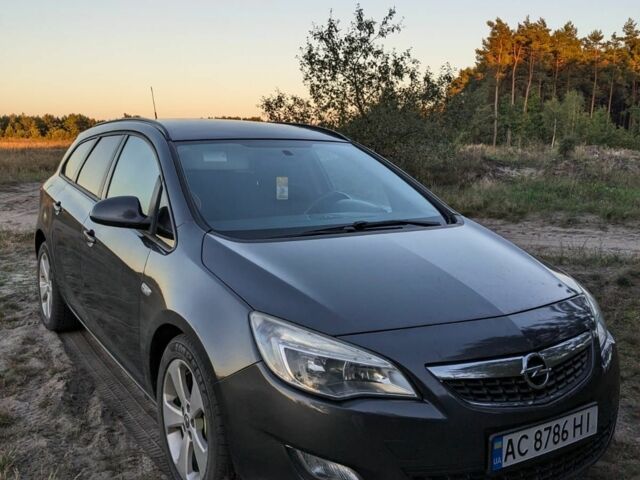 Серый Опель Астра, объемом двигателя 1.2 л и пробегом 261 тыс. км за 6500 $, фото 5 на Automoto.ua