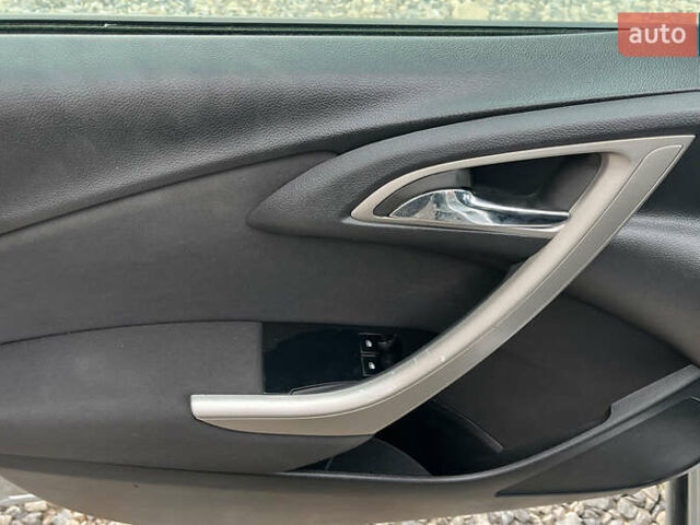 Серый Опель Астра, объемом двигателя 1.69 л и пробегом 243 тыс. км за 7500 $, фото 22 на Automoto.ua