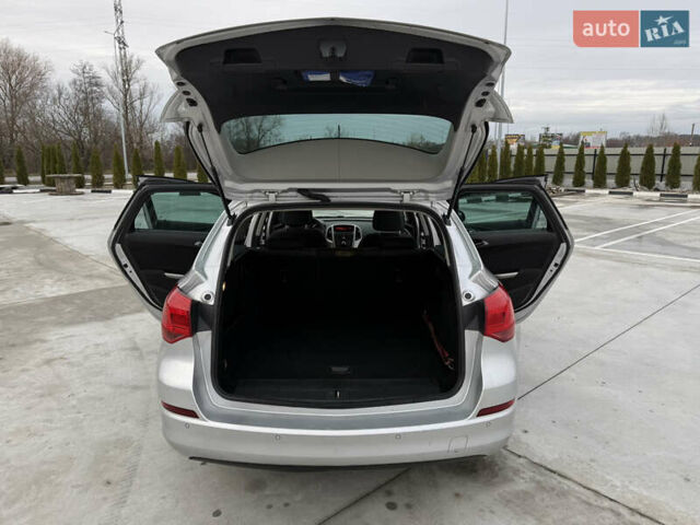 Серый Опель Астра, объемом двигателя 1.7 л и пробегом 245 тыс. км за 5700 $, фото 26 на Automoto.ua