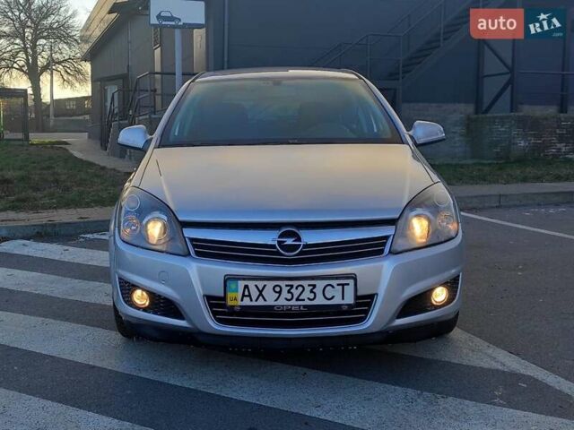 Сірий Опель Астра, об'ємом двигуна 1.6 л та пробігом 111 тис. км за 6900 $, фото 2 на Automoto.ua