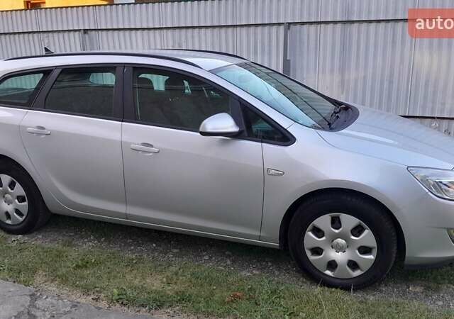 Опель Астра 2012 у Калуше на Automoto.ua Сірий Опель Астра, об'ємом двигуна 1.69 л та пробігом 254 тис. км за 7300 $, фото 3 на Automoto.ua