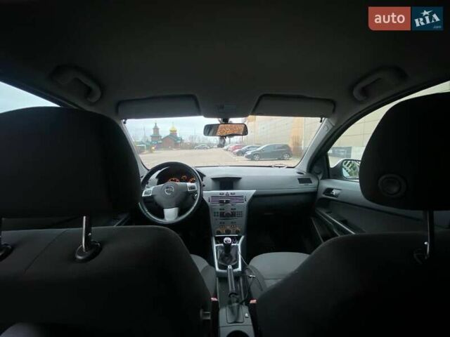 Сірий Опель Астра, об'ємом двигуна 1.7 л та пробігом 240 тис. км за 5018 $, фото 2 на Automoto.ua