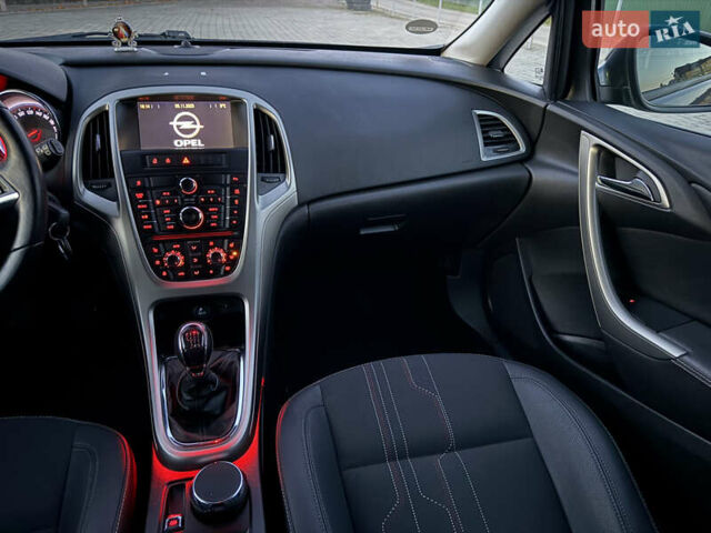Серый Опель Астра, объемом двигателя 1.7 л и пробегом 215 тыс. км за 7350 $, фото 34 на Automoto.ua