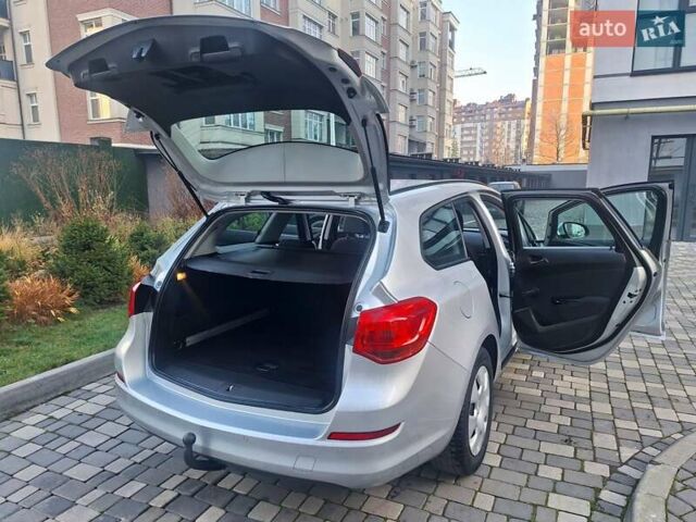 Серый Опель Астра, объемом двигателя 1.7 л и пробегом 270 тыс. км за 6750 $, фото 25 на Automoto.ua