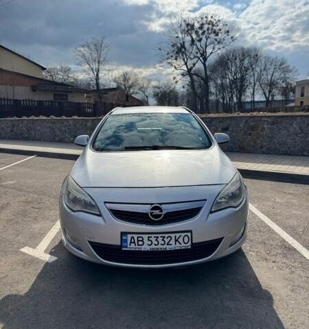Серый Опель Астра, объемом двигателя 1.69 л и пробегом 321 тыс. км за 6600 $, фото 11 на Automoto.ua
