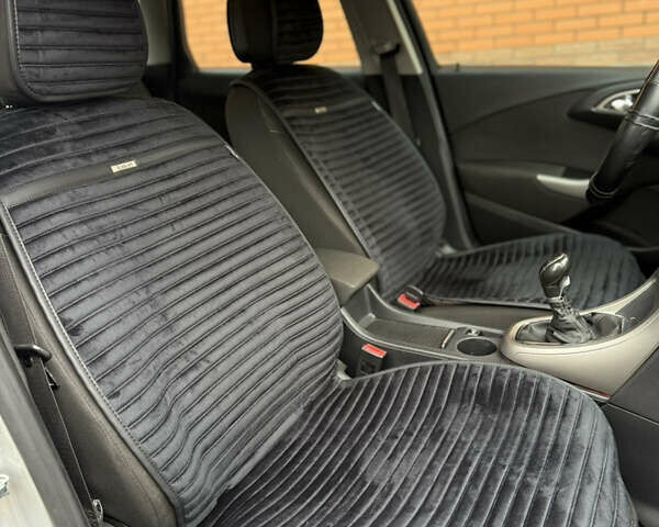 Серый Опель Астра, объемом двигателя 1.7 л и пробегом 252 тыс. км за 5900 $, фото 10 на Automoto.ua