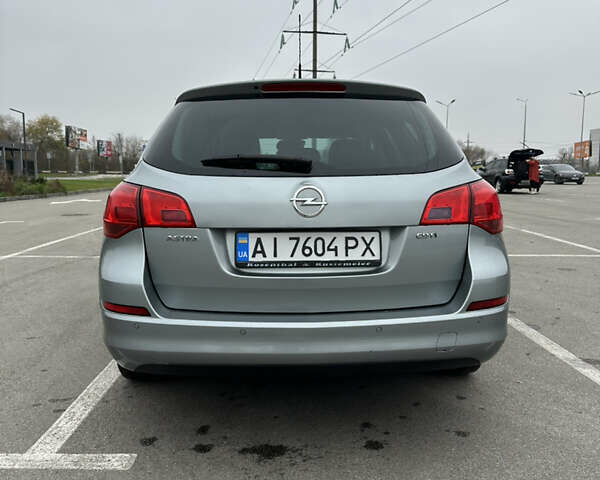 Серый Опель Астра, объемом двигателя 1.69 л и пробегом 178 тыс. км за 6200 $, фото 1 на Automoto.ua