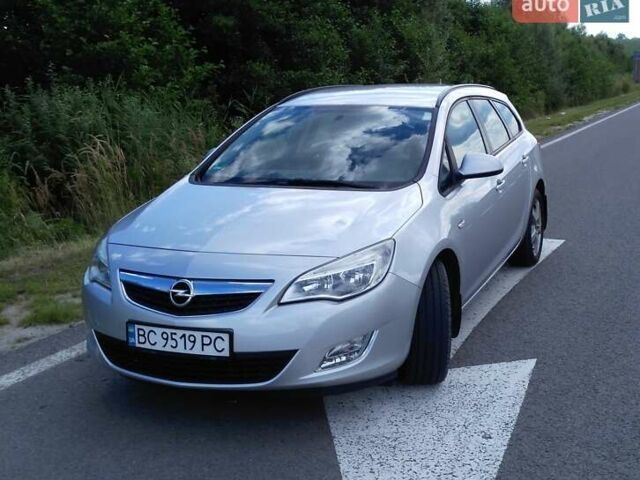 Серый Опель Астра, объемом двигателя 1.7 л и пробегом 225 тыс. км за 7100 $, фото 1 на Automoto.ua