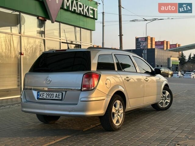 Серый Опель Астра, объемом двигателя 1.69 л и пробегом 300 тыс. км за 6700 $, фото 7 на Automoto.ua