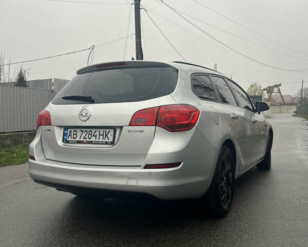 Серый Опель Астра, объемом двигателя 1.7 л и пробегом 255 тыс. км за 6200 $, фото 13 на Automoto.ua