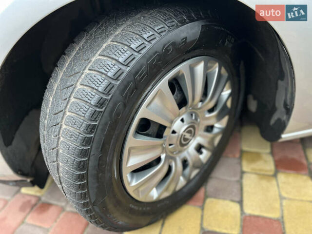 Серый Опель Астра, объемом двигателя 1.7 л и пробегом 257 тыс. км за 5850 $, фото 10 на Automoto.ua