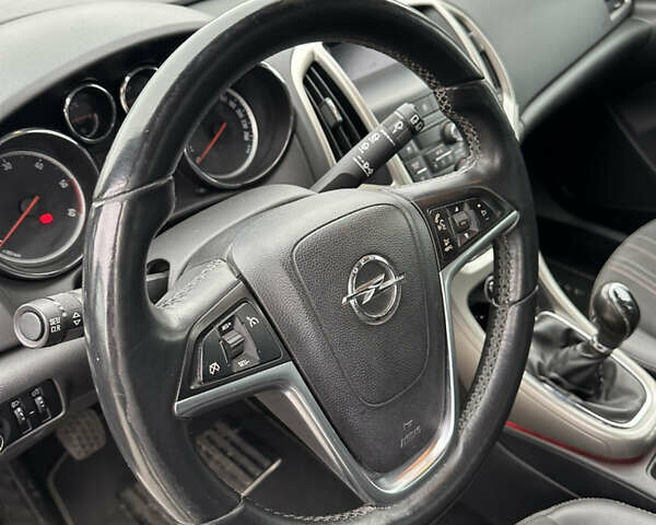 Серый Опель Астра, объемом двигателя 1.69 л и пробегом 178 тыс. км за 6200 $, фото 20 на Automoto.ua