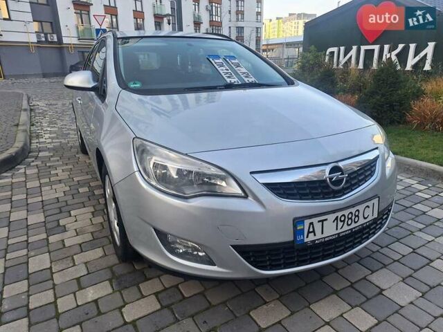 Серый Опель Астра, объемом двигателя 1.7 л и пробегом 270 тыс. км за 6750 $, фото 10 на Automoto.ua