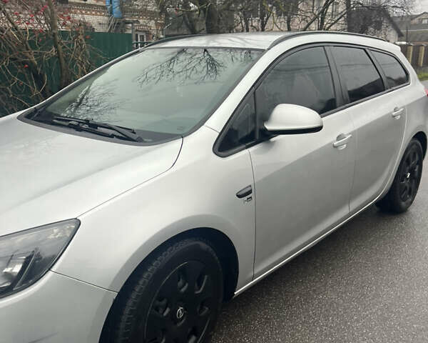 Серый Опель Астра, объемом двигателя 1.7 л и пробегом 255 тыс. км за 6200 $, фото 6 на Automoto.ua