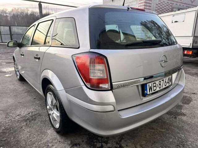 Сірий Опель Астра, об'ємом двигуна 1.7 л та пробігом 250 тис. км за 2750 $, фото 3 на Automoto.ua