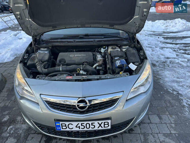 Серый Опель Астра, объемом двигателя 1.69 л и пробегом 180 тыс. км за 7500 $, фото 28 на Automoto.ua