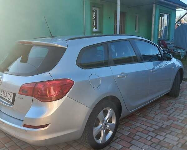 Сірий Опель Астра, об'ємом двигуна 1.7 л та пробігом 210 тис. км за 7500 $, фото 3 на Automoto.ua