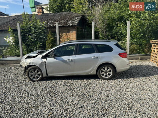Серый Опель Астра, объемом двигателя 1.7 л и пробегом 200 тыс. км за 2500 $, фото 4 на Automoto.ua