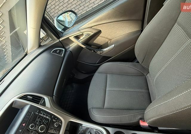 Сірий Опель Астра, об'ємом двигуна 1.7 л та пробігом 378 тис. км за 6500 $, фото 11 на Automoto.ua