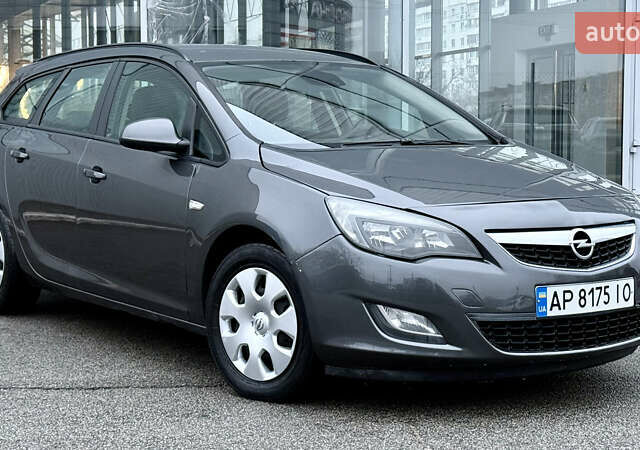 Сірий Опель Астра, об'ємом двигуна 1.3 л та пробігом 182 тис. км за 7300 $, фото 2 на Automoto.ua