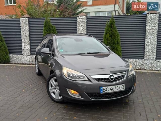 Опель Астра 2012 в Черкассах на Automoto.ua Серый Опель Астра, объемом двигателя 1.7 л и пробегом 236 тыс. км за 7499 $, фото 2 на Automoto.ua