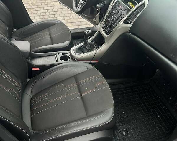 Серый Опель Астра, объемом двигателя 1.69 л и пробегом 241 тыс. км за 5900 $, фото 11 на Automoto.ua