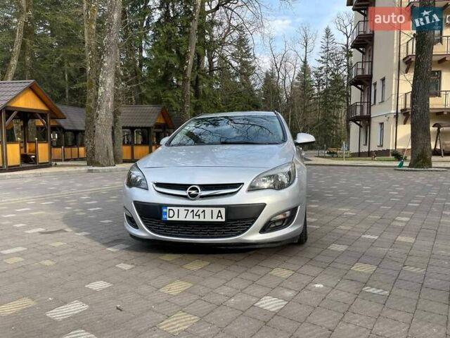 Серый Опель Астра, объемом двигателя 1.2 л и пробегом 306 тыс. км за 5900 $, фото 1 на Automoto.ua