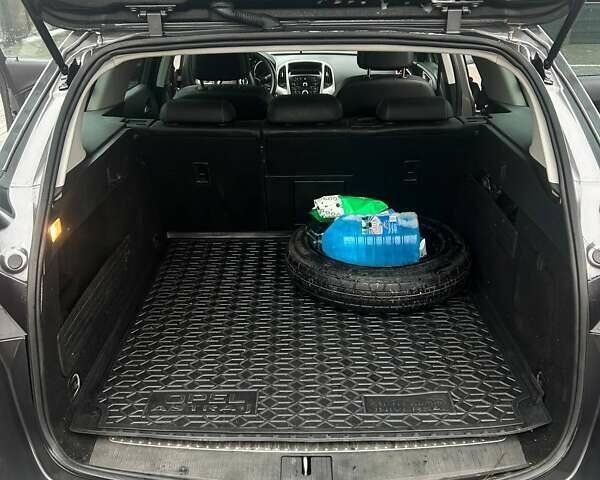 Серый Опель Астра, объемом двигателя 1.69 л и пробегом 241 тыс. км за 5900 $, фото 15 на Automoto.ua