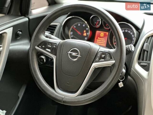 Серый Опель Астра, объемом двигателя 1.3 л и пробегом 220 тыс. км за 7100 $, фото 46 на Automoto.ua