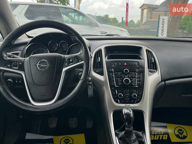 Серый Опель Астра, объемом двигателя 1.69 л и пробегом 243 тыс. км за 7500 $, фото 8 на Automoto.ua