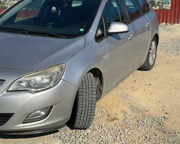 Сірий Опель Астра, об'ємом двигуна 1.7 л та пробігом 370 тис. км за 5700 $, фото 8 на Automoto.ua