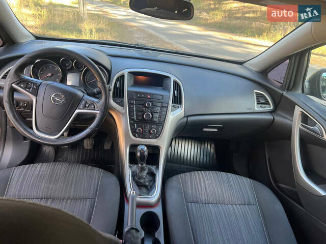 Сірий Опель Астра, об'ємом двигуна 1.7 л та пробігом 252 тис. км за 6500 $, фото 5 на Automoto.ua