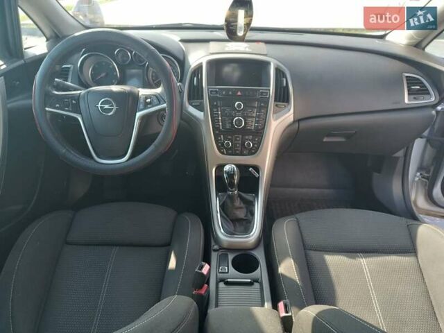 Сірий Опель Астра, об'ємом двигуна 1.7 л та пробігом 231 тис. км за 7950 $, фото 2 на Automoto.ua